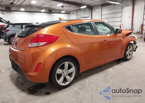 2013 Hyundai Veloster Base W/Black z USA, uszkodzony, nr VIN KMHTC6AD0DU095498